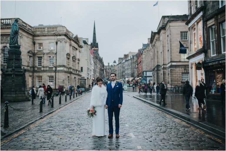 Stylish winter Edinburgh elopement – Hannah & Thomas
