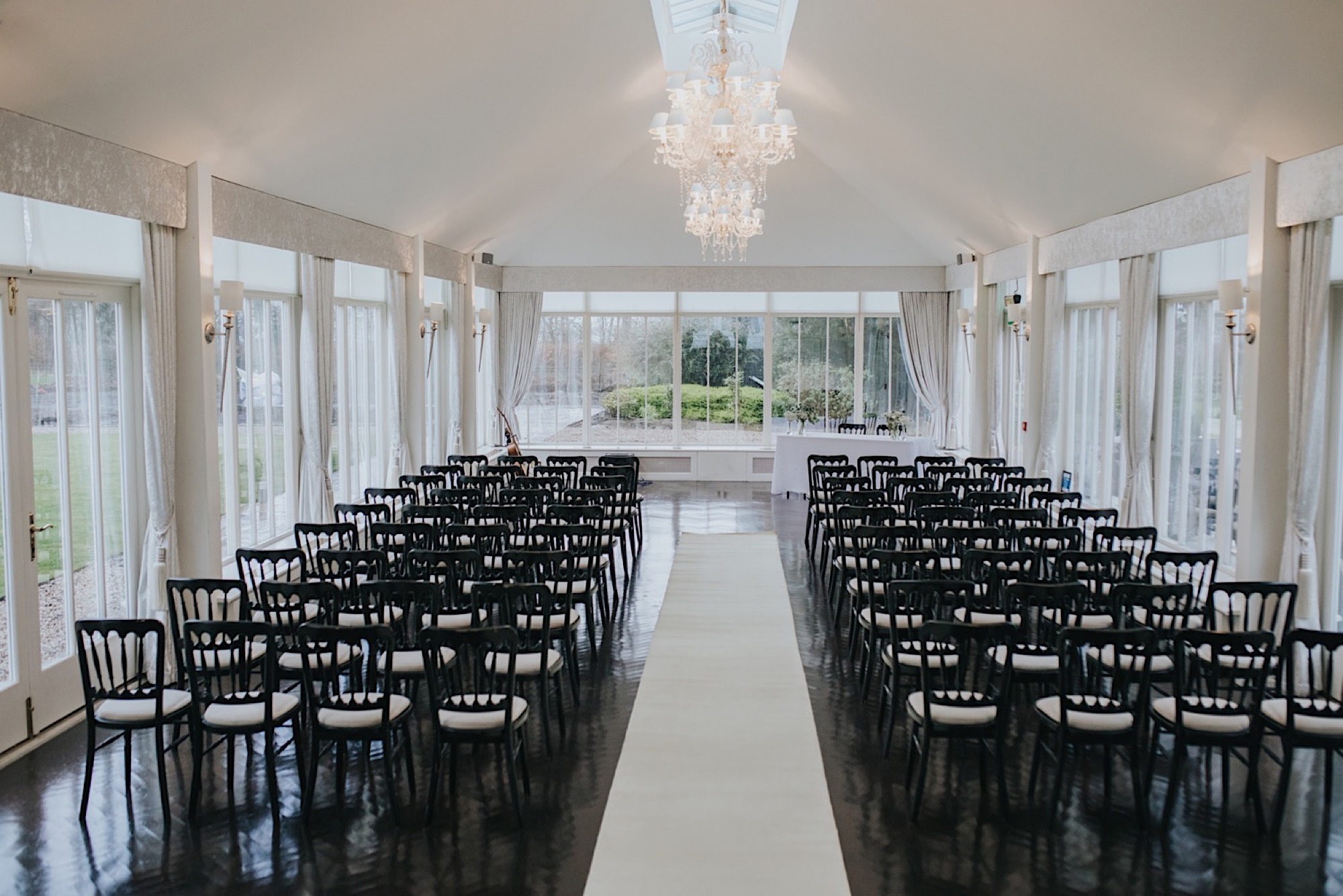 stylish carlowrie castle wedding