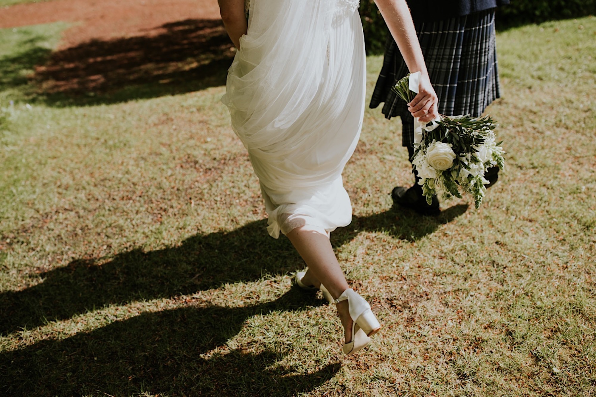rustic summer barn wedding
