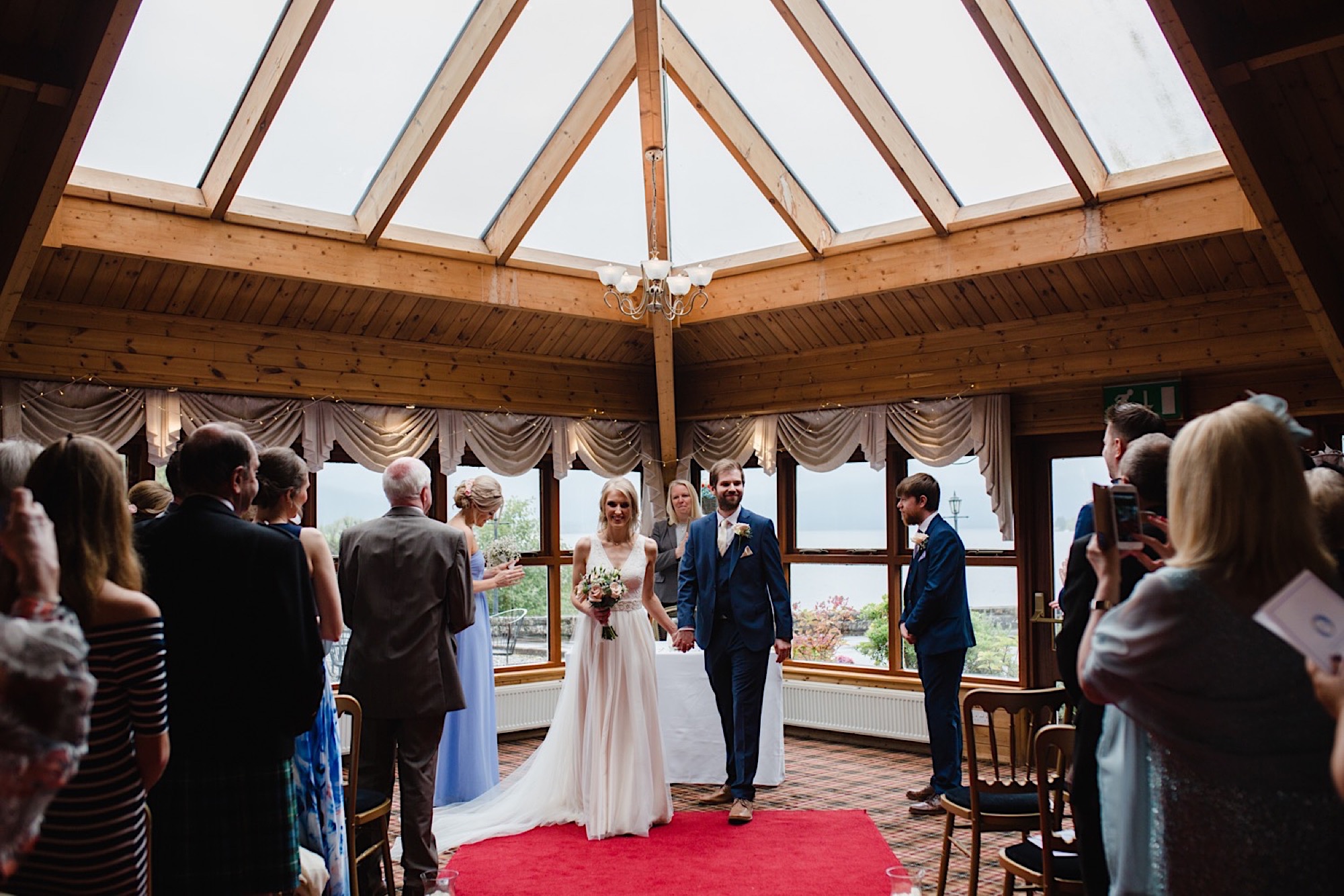 the cruin loch lomand wedding ceremony