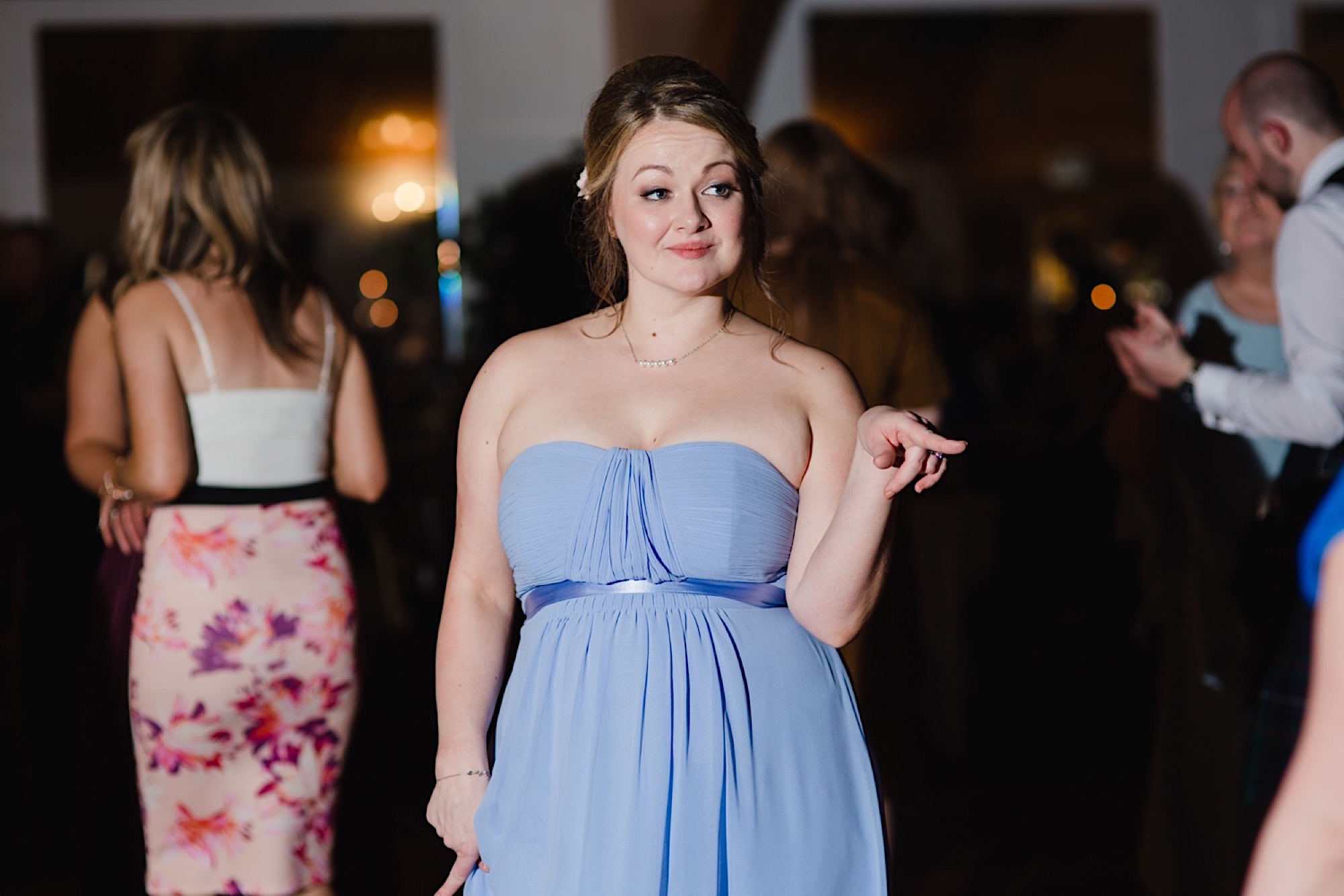 scottish ceilidh dancing at the cruin loch lomand wedding